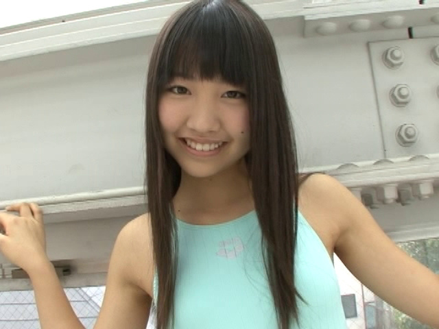 高岡未來 14歳 中3 競泳水着SP：高岡未來01b