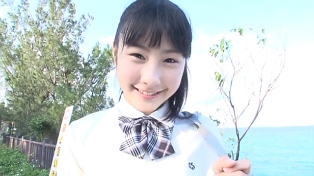 ピュア・スマイル：新原里彩（新倉希彩）01b