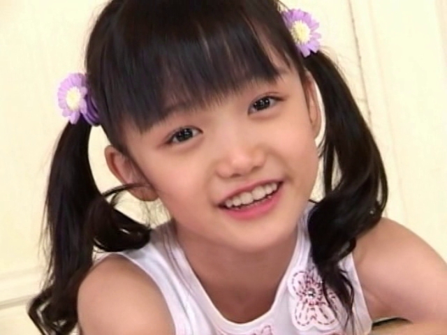 岡崎瞳8歳 水の妖精 陸の天使：岡崎瞳04b